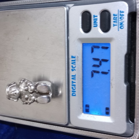 Storyteller Vintage Native American Sterling Silver Stud Earrings - Picture 10 of 14